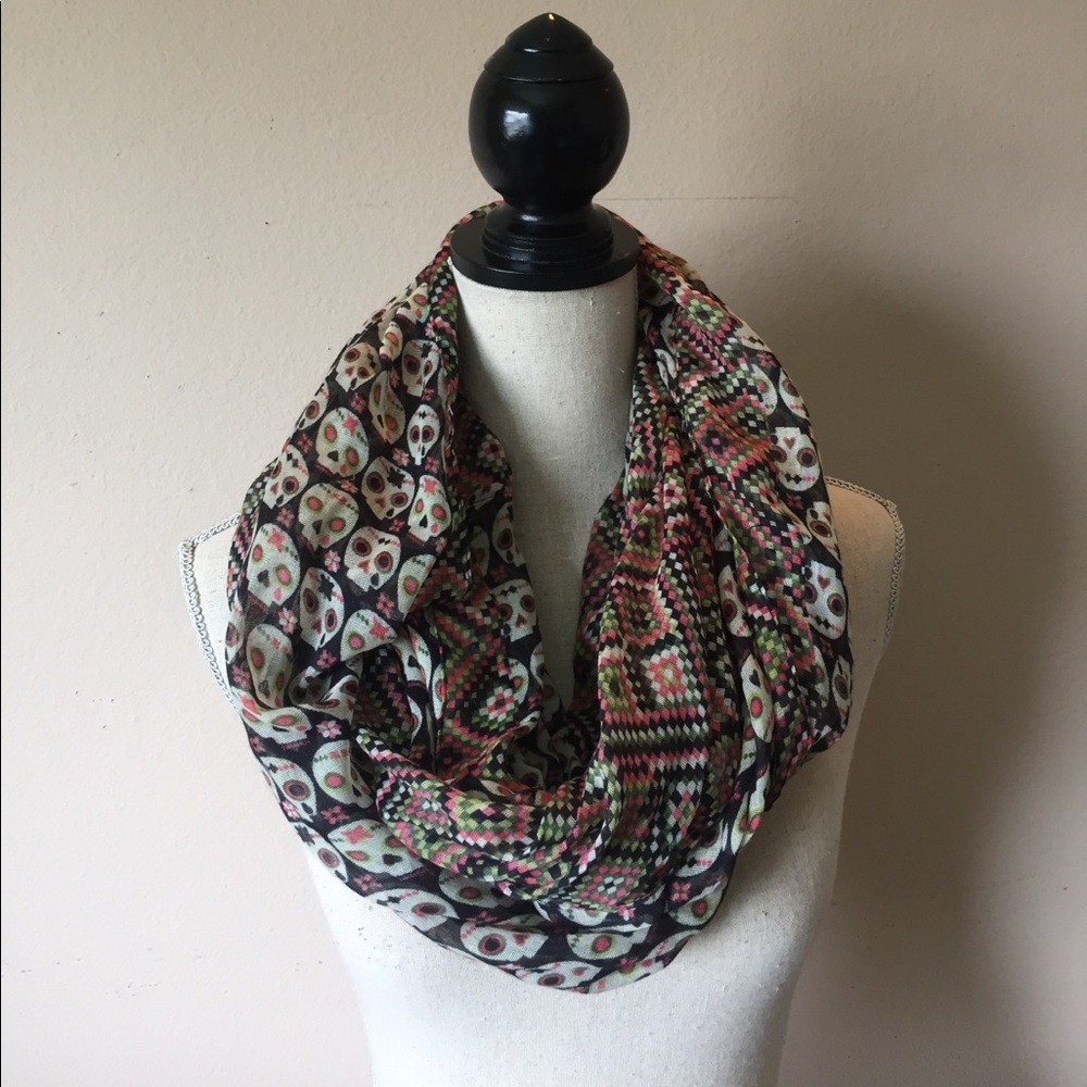 Skull Infinity Scarf 💀🌸